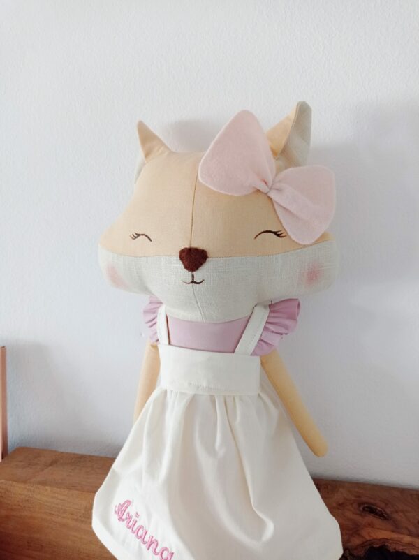 Lutka lisica u krem haljinici