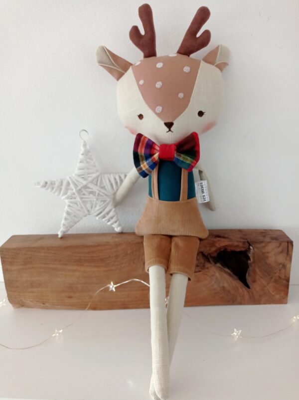 Handmade božićna krpena lutka sob s rogićima