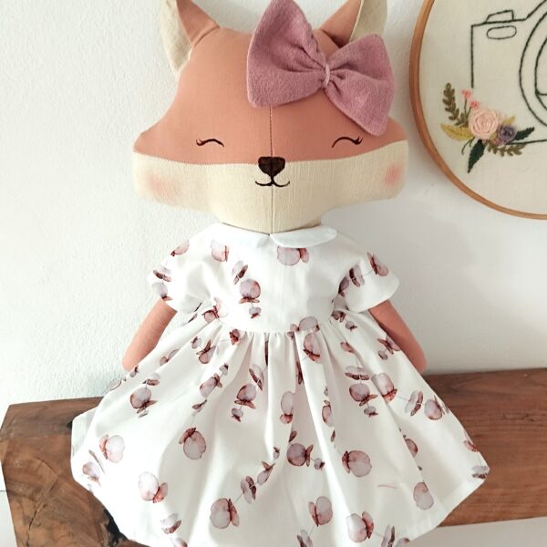 Unikatna krpena lutka lisica lia Ići Mići krem detalji roza mašna